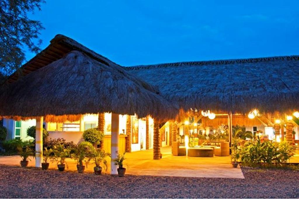 Natures Garden Park Resort And Spa Lapu-Lapu City Dış mekan fotoğraf